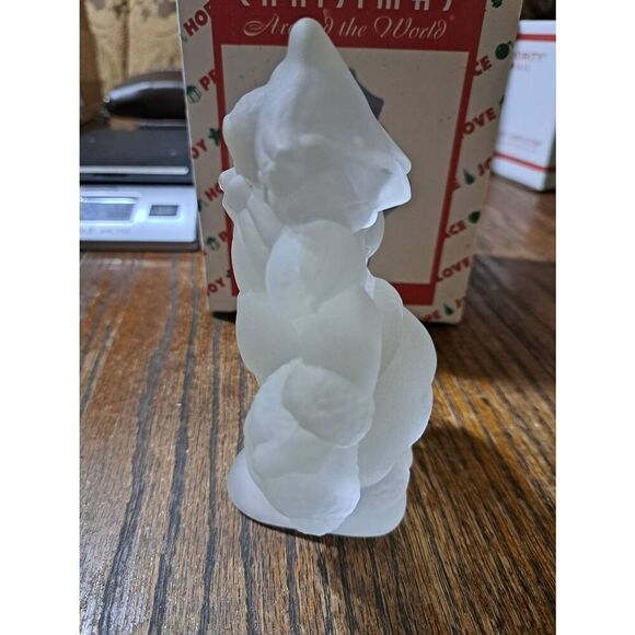 Vintage 1996 House of Lloyd Christmas Around the World Crystal Claus Figurine - Picture 3 of 12